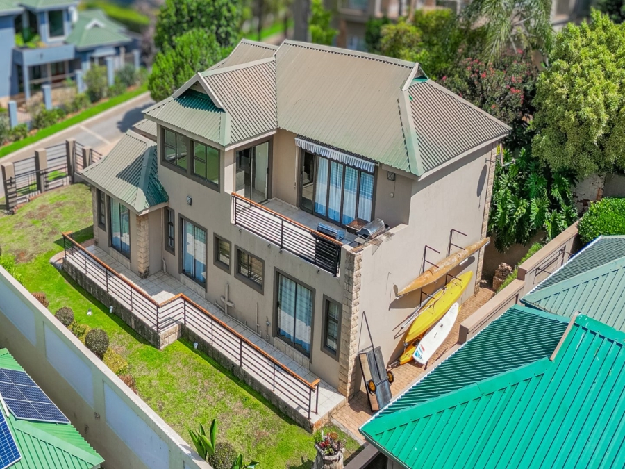 5 Bedroom Property for Sale in Caribbean Beach Club North West